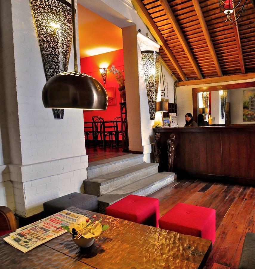 Rova Hotel Antananarivo Bagian luar foto