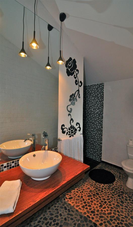 Rova Hotel Antananarivo Bagian luar foto
