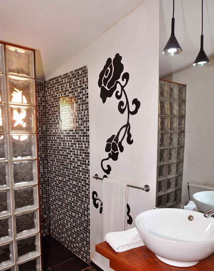 Rova Hotel Antananarivo Bagian luar foto