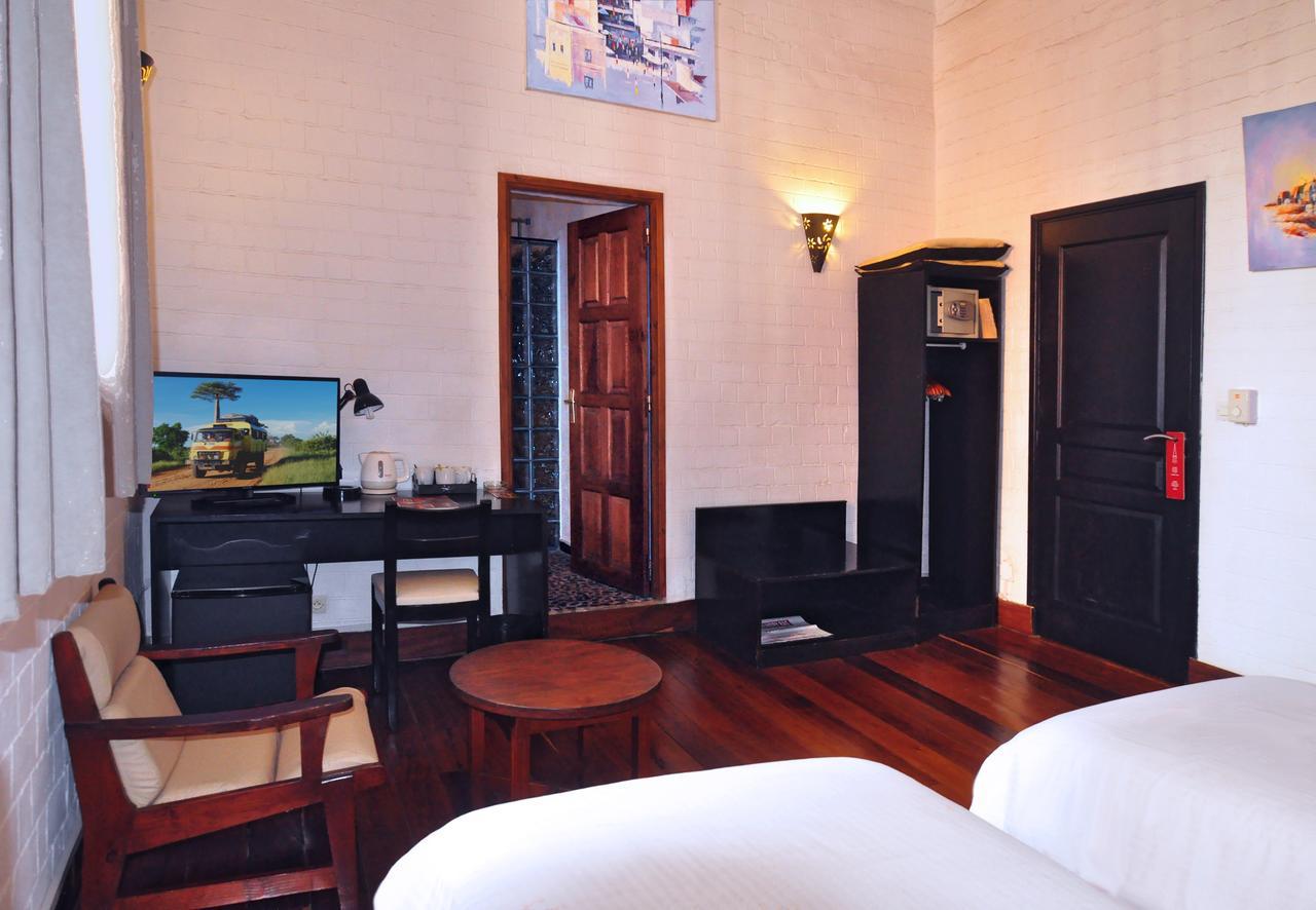Rova Hotel Antananarivo Bagian luar foto